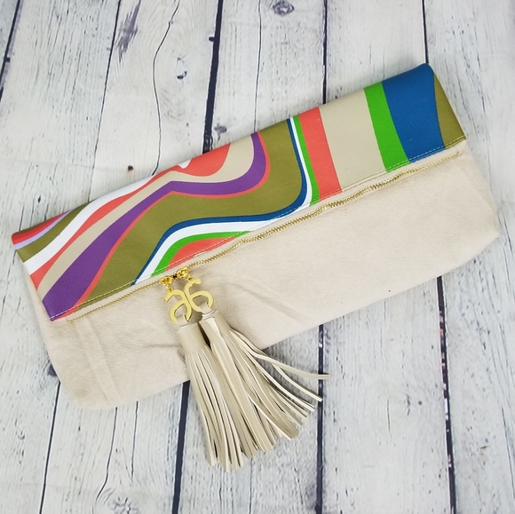 Arbonne Handbags - ARBONNE | Treasures Of The Rainforest clutch purse